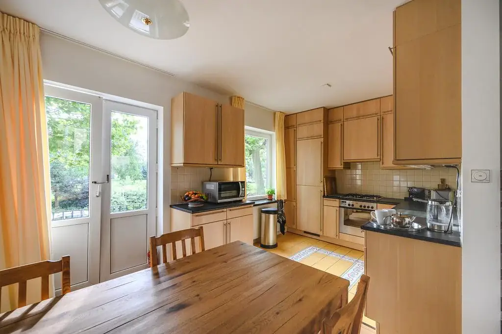 For rent: House Burgemeester Eliasstraat in Amsterdam